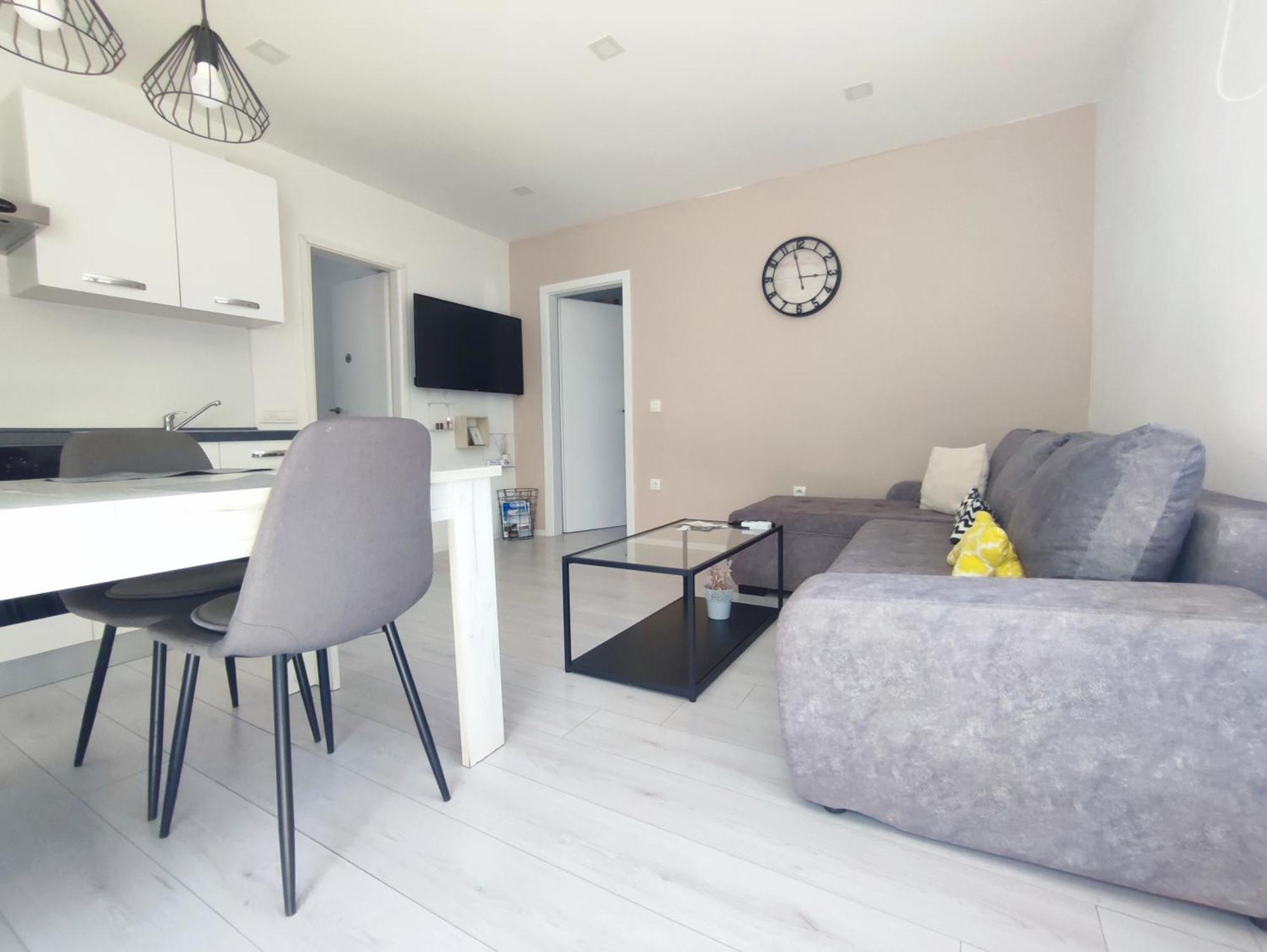Apartmán Garden Sutomiscica Exteriér fotografie