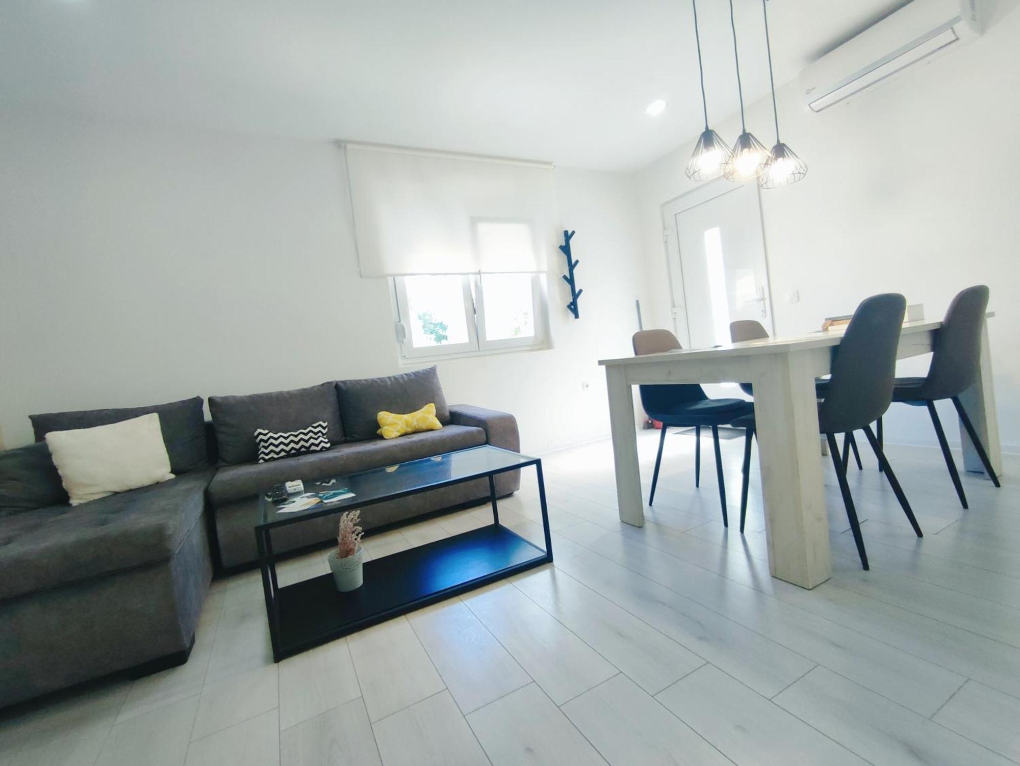 Apartmán Garden Sutomiscica Exteriér fotografie