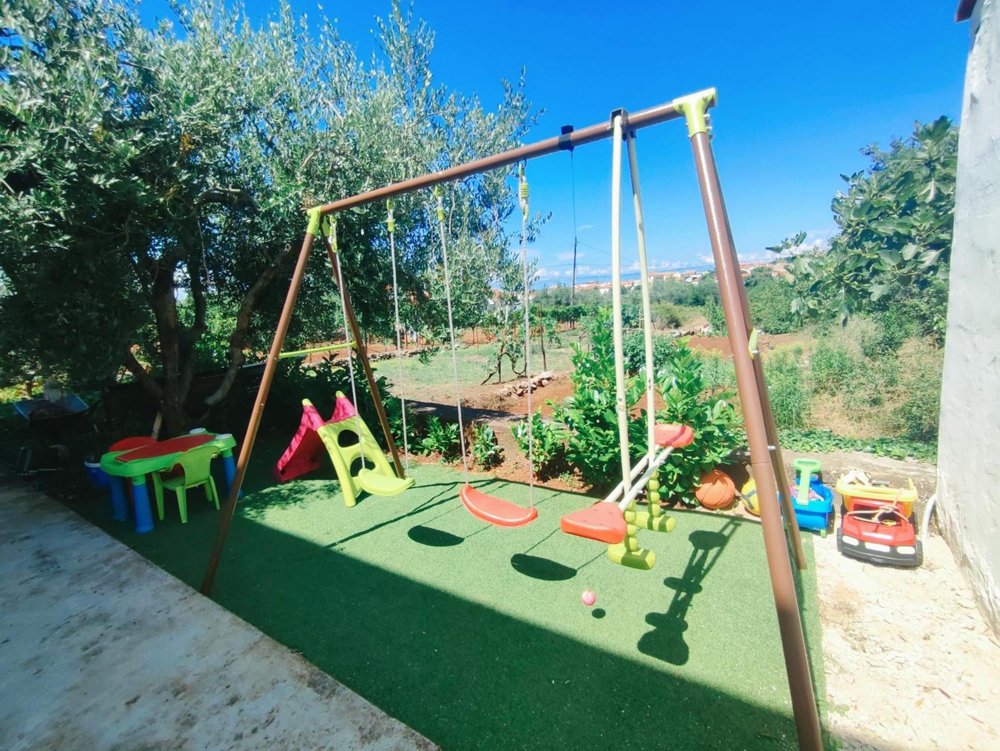 Apartmán Garden Sutomiscica Exteriér fotografie