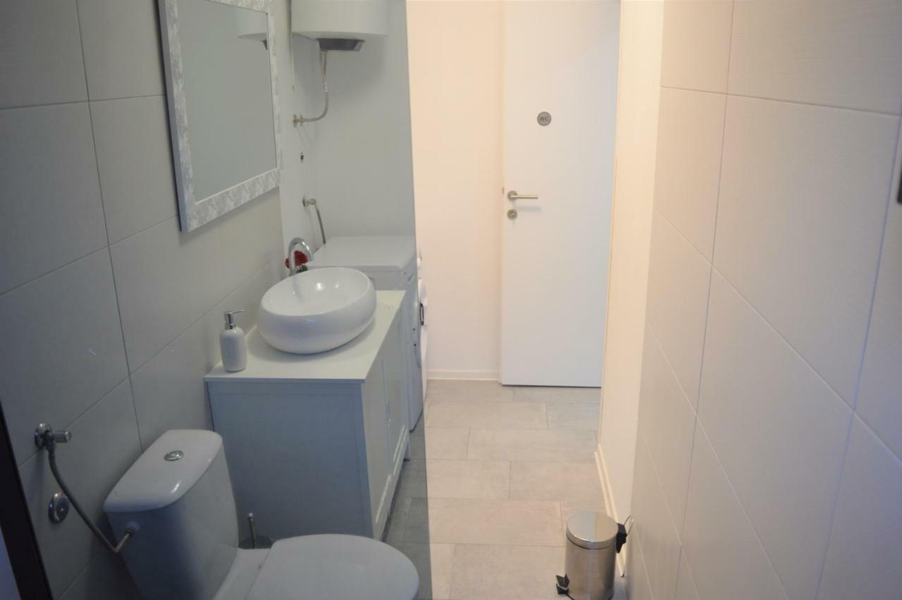 Apartmán Garden Sutomiscica Exteriér fotografie